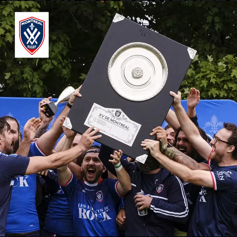 Équipe du XV de Montréal célébrant une victoire — Nicolas Acquié, ostéopathe officiel du club de rugby
